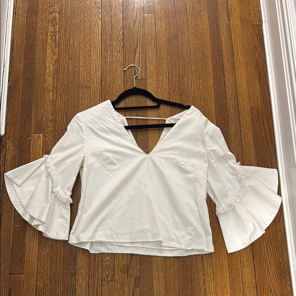 N/ NICHOLAS White Bell Sleeve Blouse size medium
